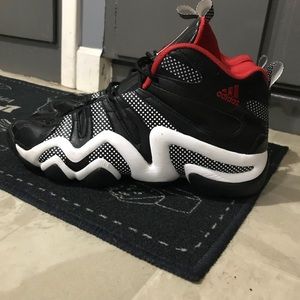 Red,Black,& White Kobe Bryant Crazy 8s